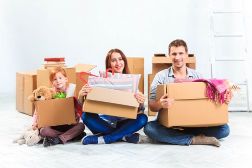 Apartment moving logistics in Kingscross near busy streets and residential buildings