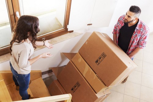 Specialty packing for delicate items in Kingscross moving service